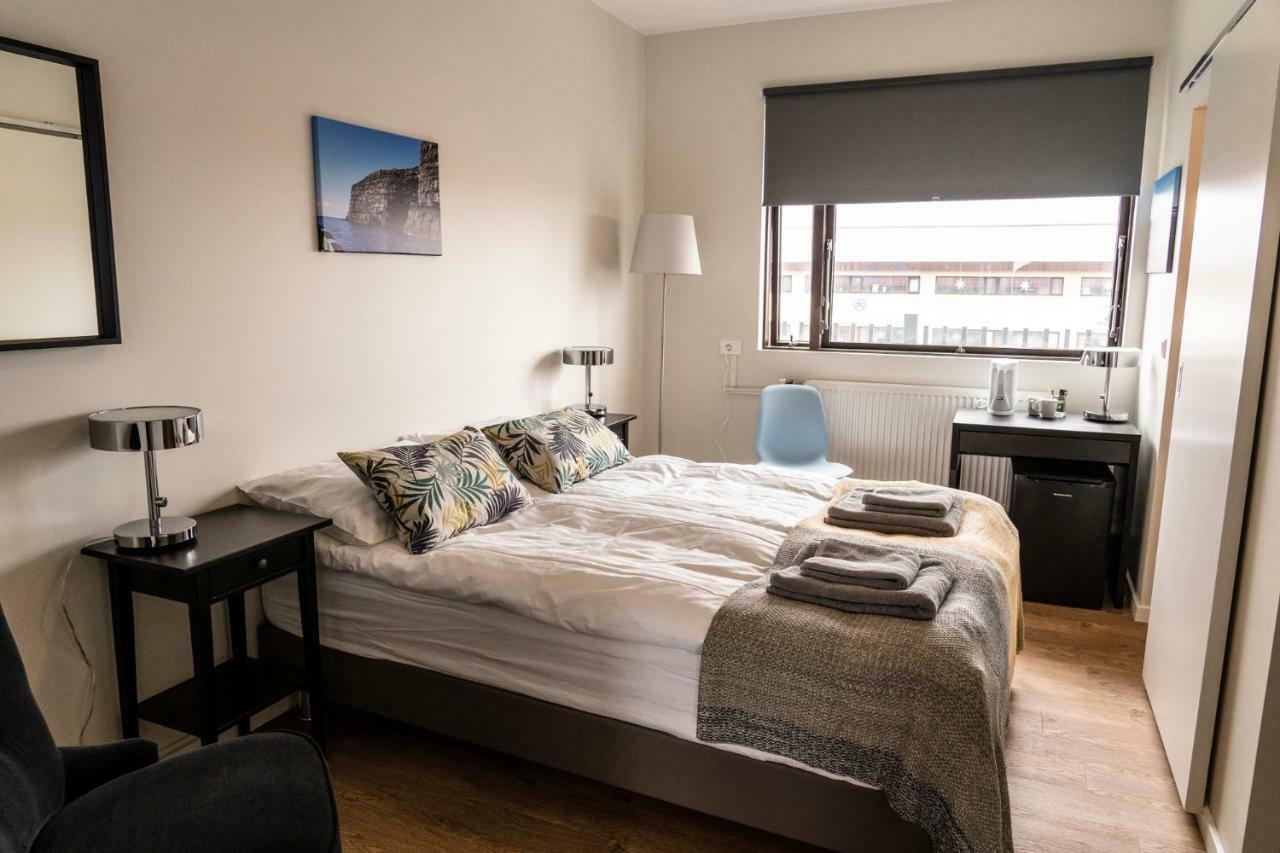 Black Beach Guesthouse Thorlakshofn Экстерьер фото
